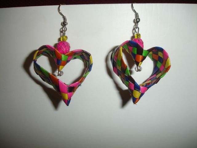 aretes en forma de corazon de palma